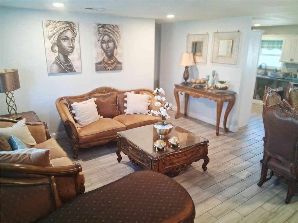 Photo of 1722 Bonneville Drive, Orlando, FL 32826 (MLS # O6392555)