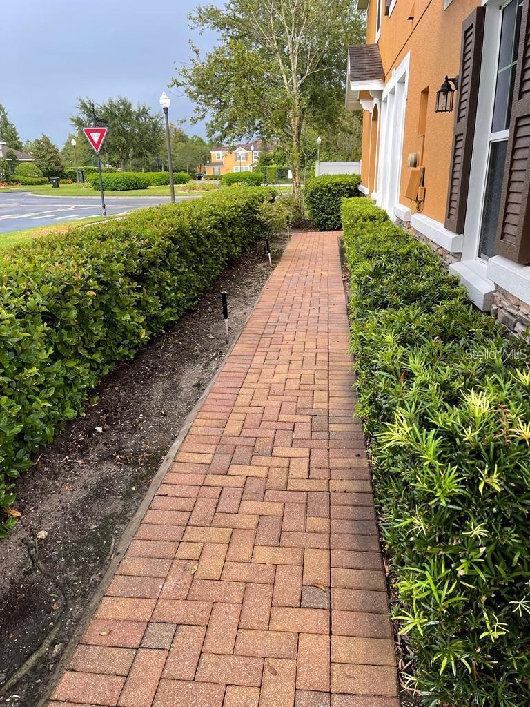 9403 TAWNYBERRY STREET