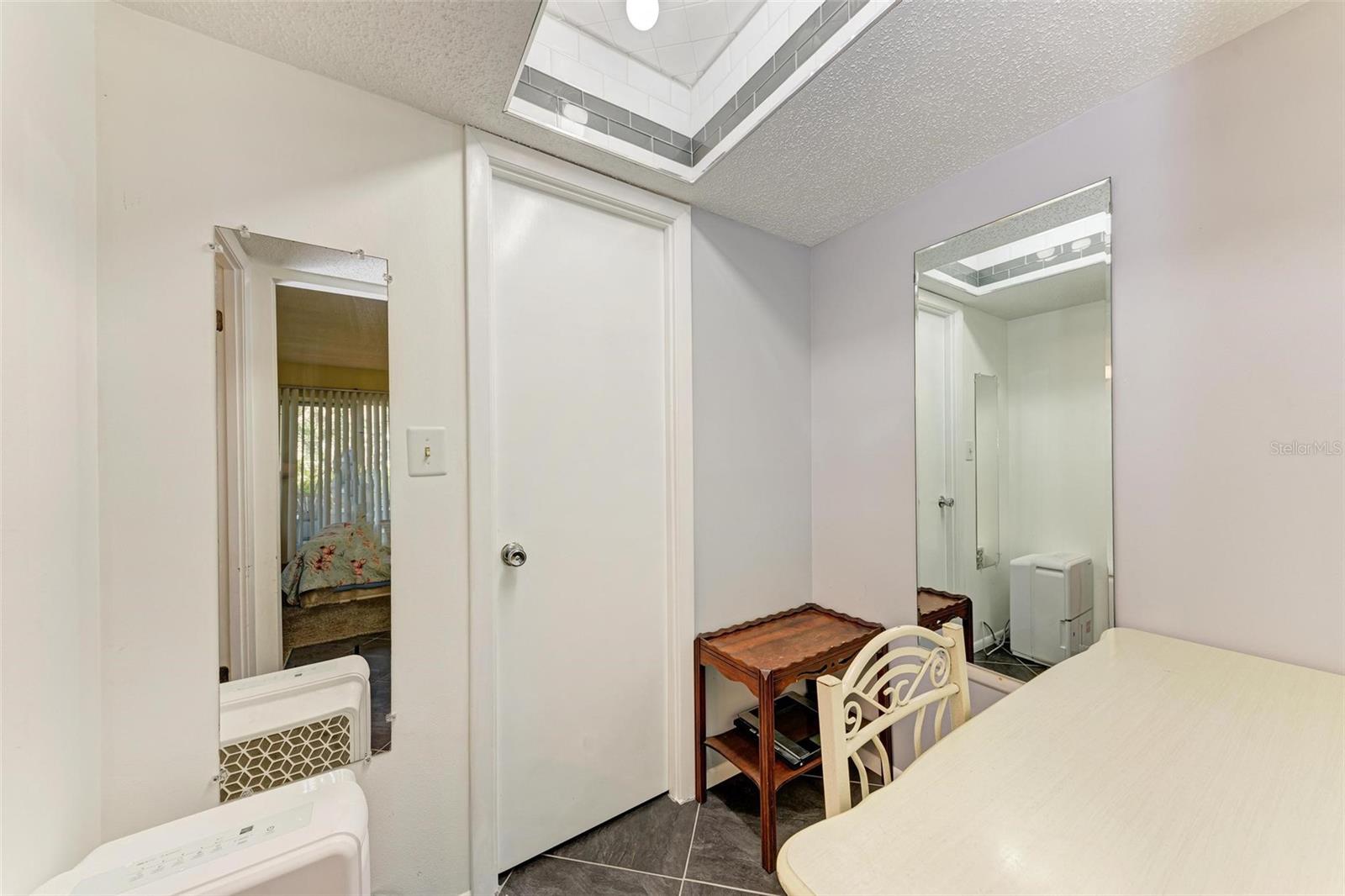 BAYSHORE ON THE LAKE APTS II SEC 3 - Residential