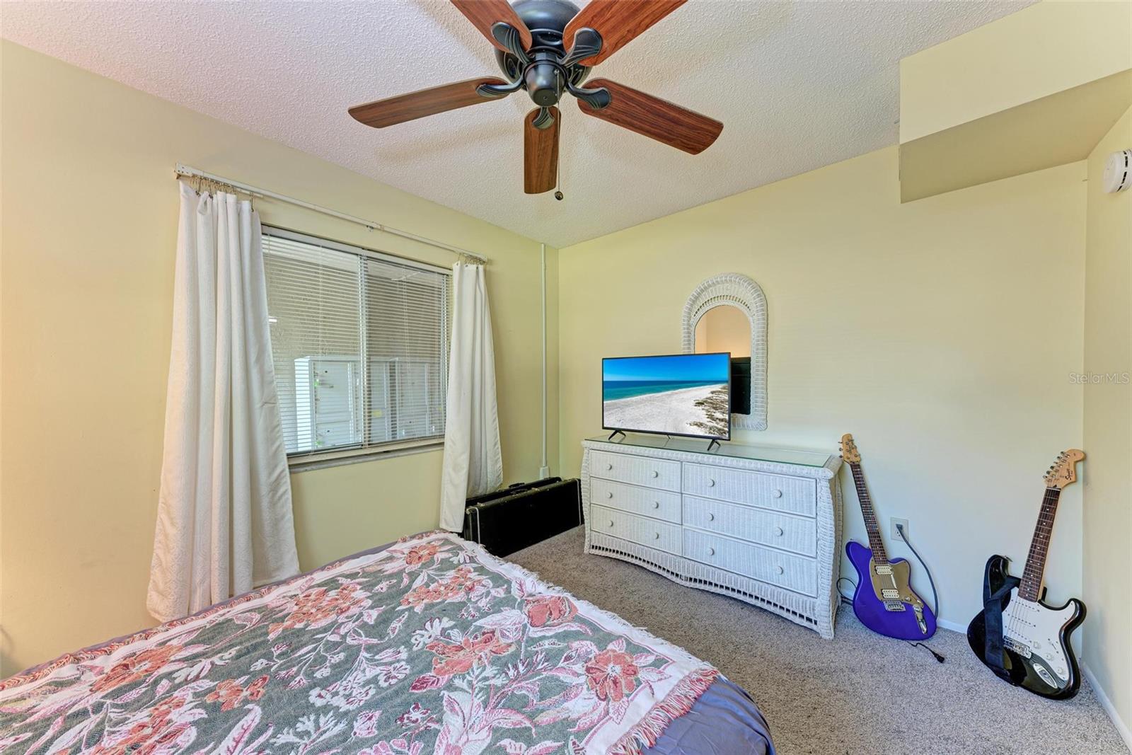 BAYSHORE ON THE LAKE APTS II SEC 3 - Residential