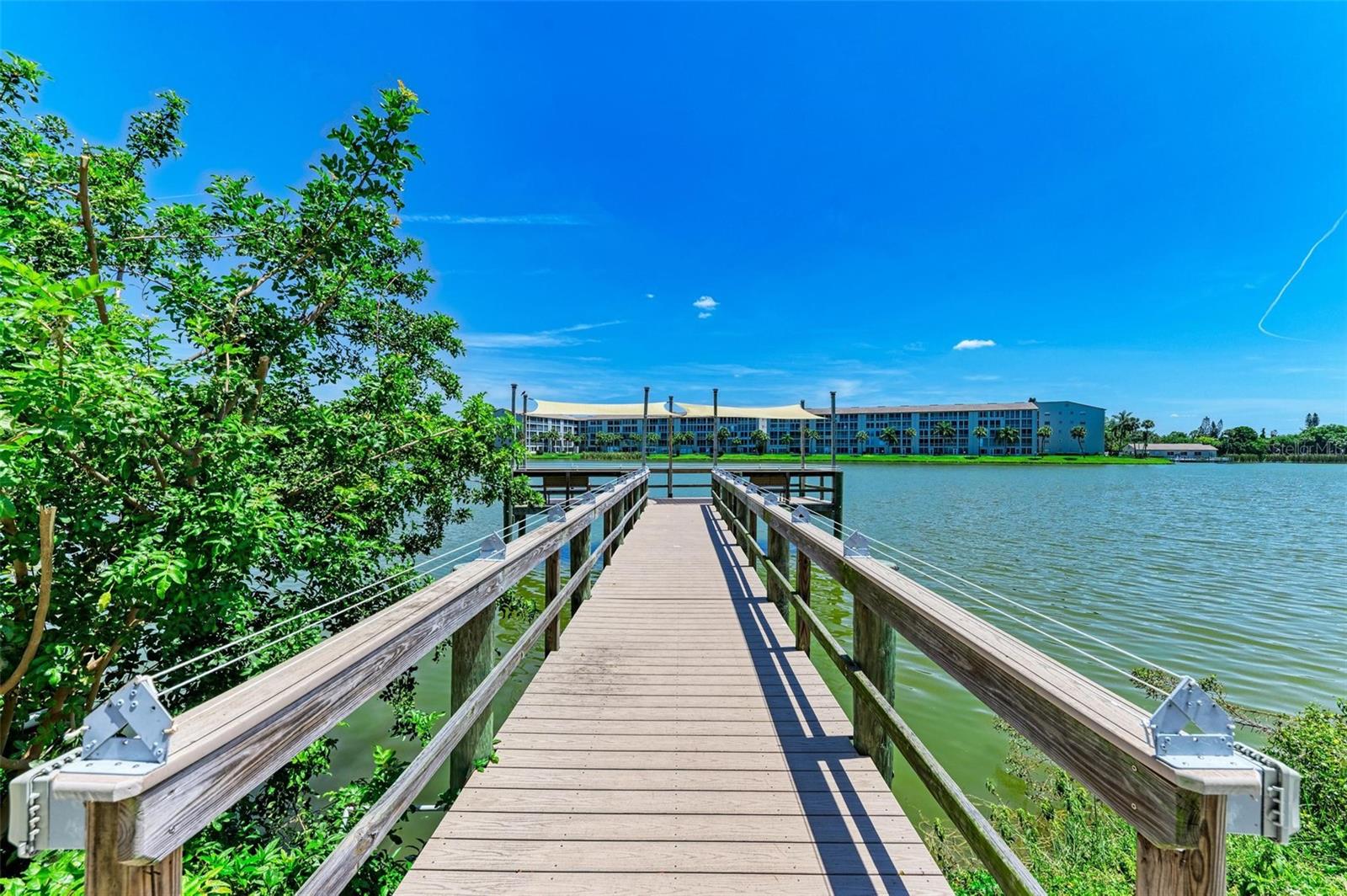 BAYSHORE ON THE LAKE APTS II SEC 3 - Residential