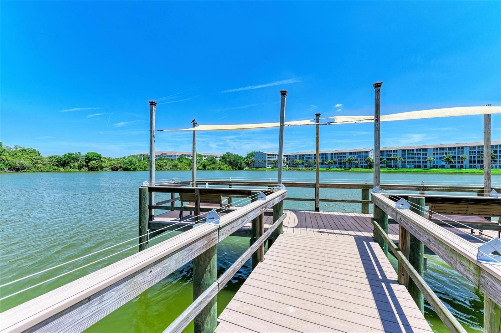 BAYSHORE ON THE LAKE APTS II SEC 3 - Residential