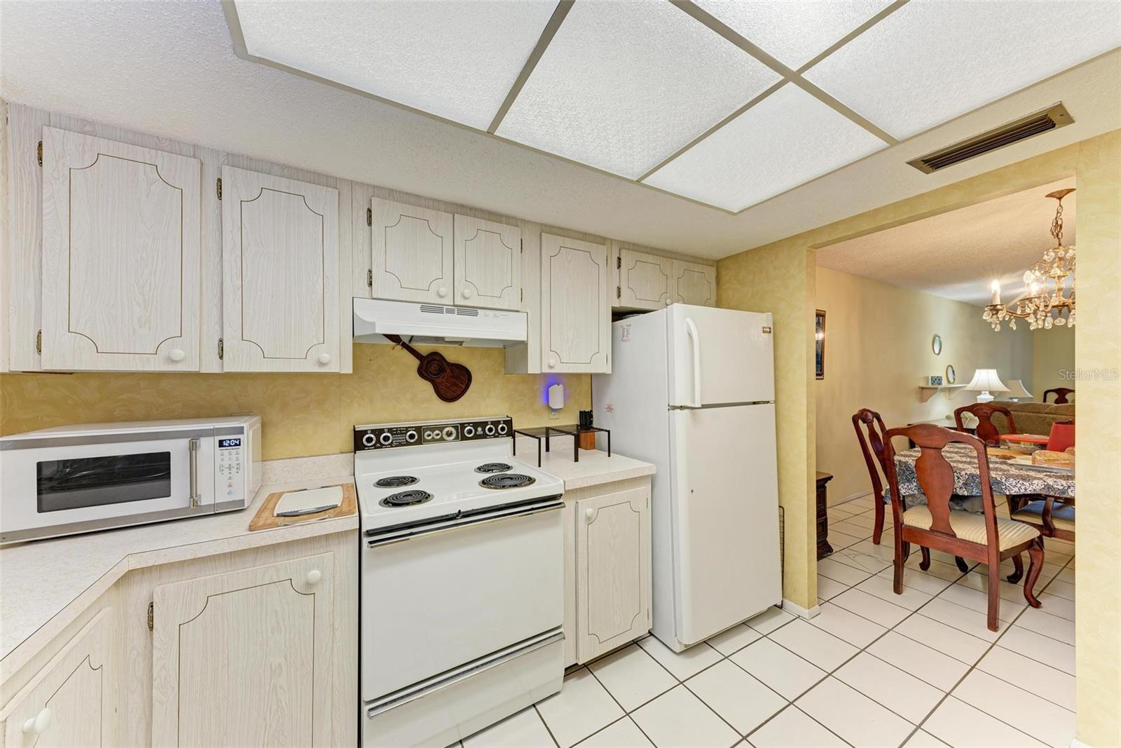 BAYSHORE ON THE LAKE APTS II SEC 3 - Residential