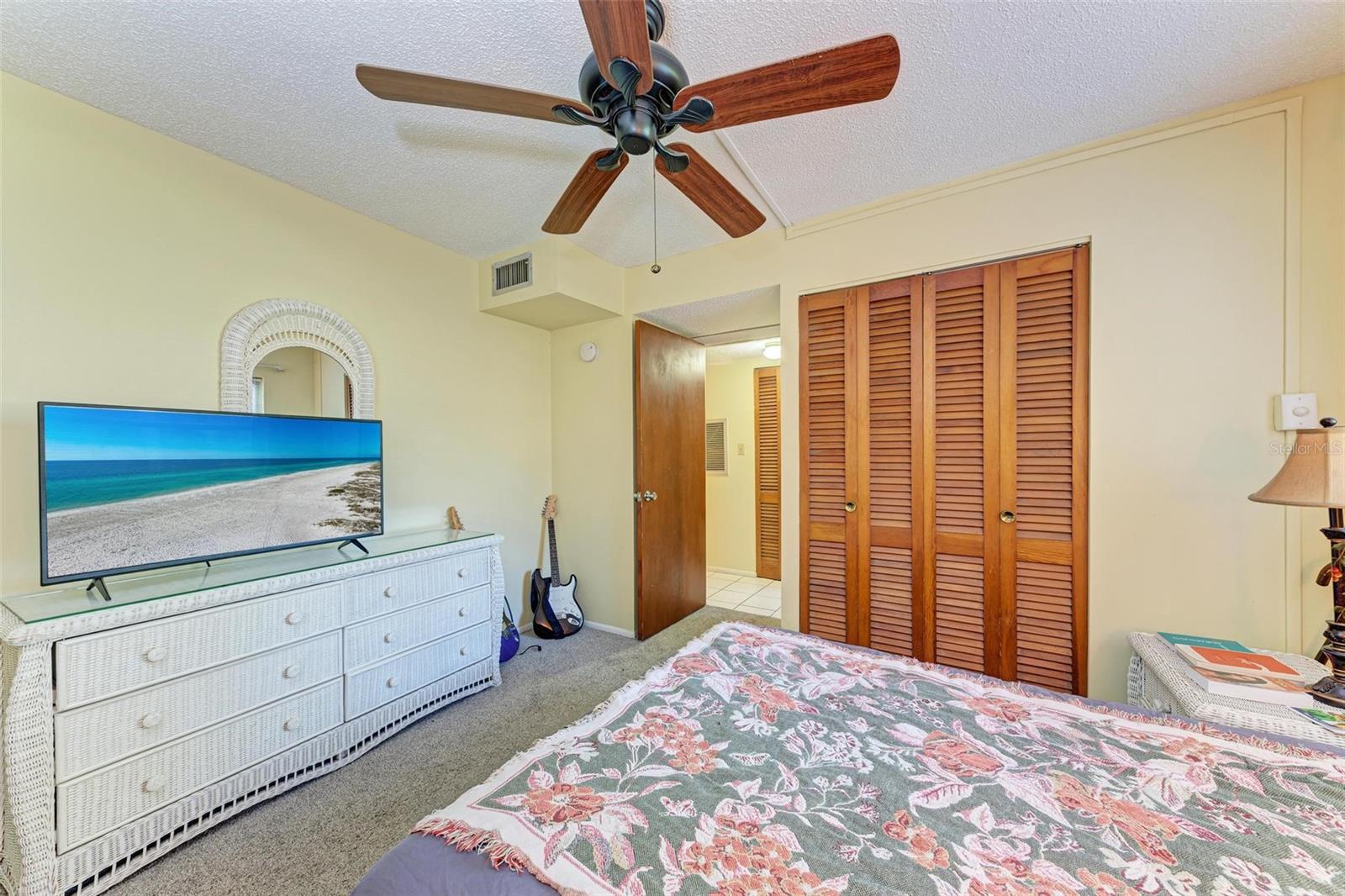 BAYSHORE ON THE LAKE APTS II SEC 3 - Residential