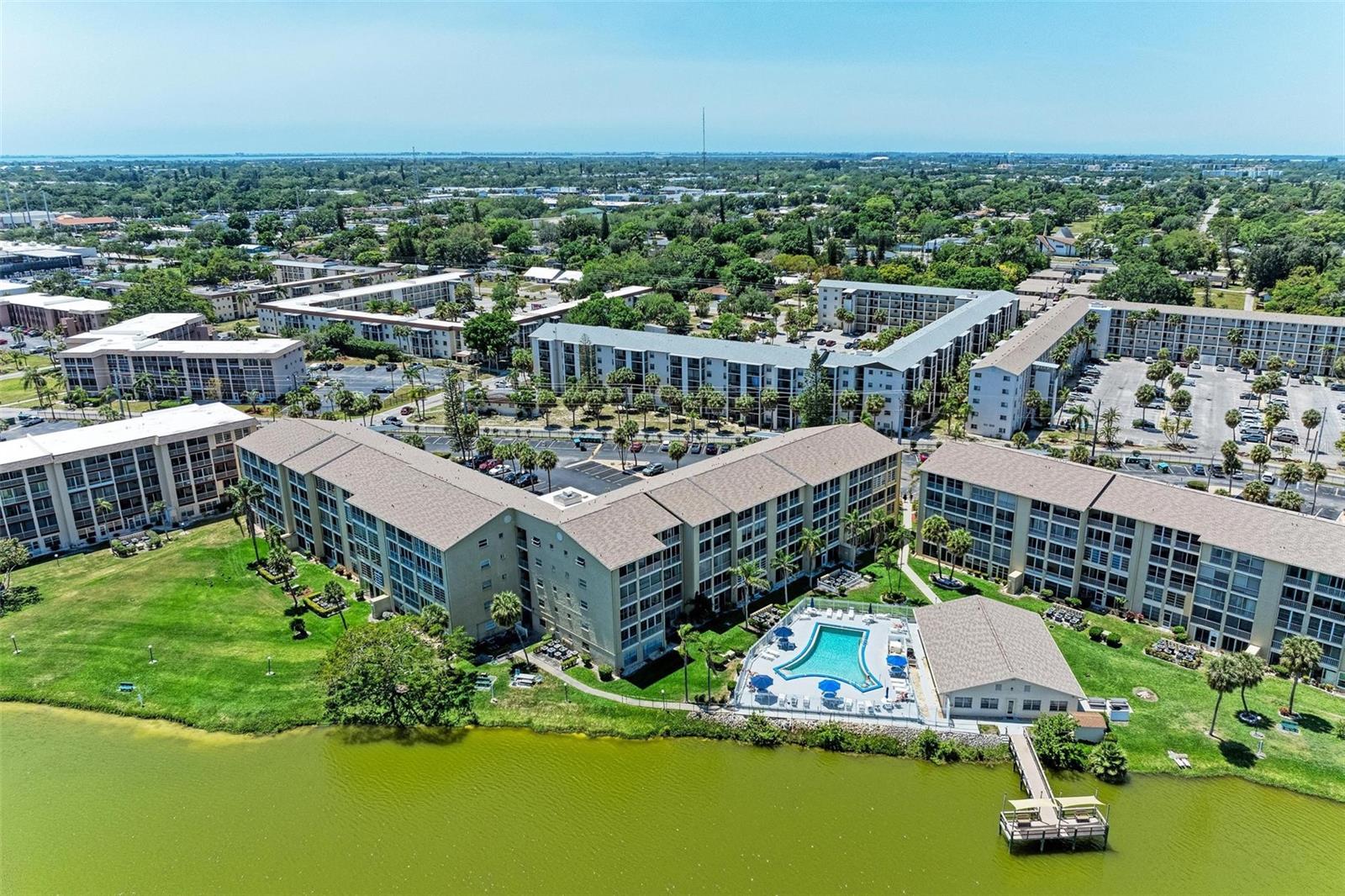 BAYSHORE ON THE LAKE APTS II SEC 3 - Residential