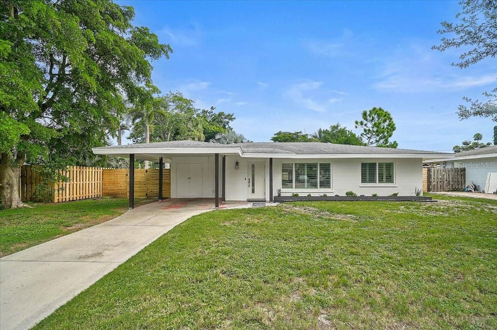 Photo of 2347 Tangerine Drive, Sarasota, FL 34239 (MLS # A4704738)