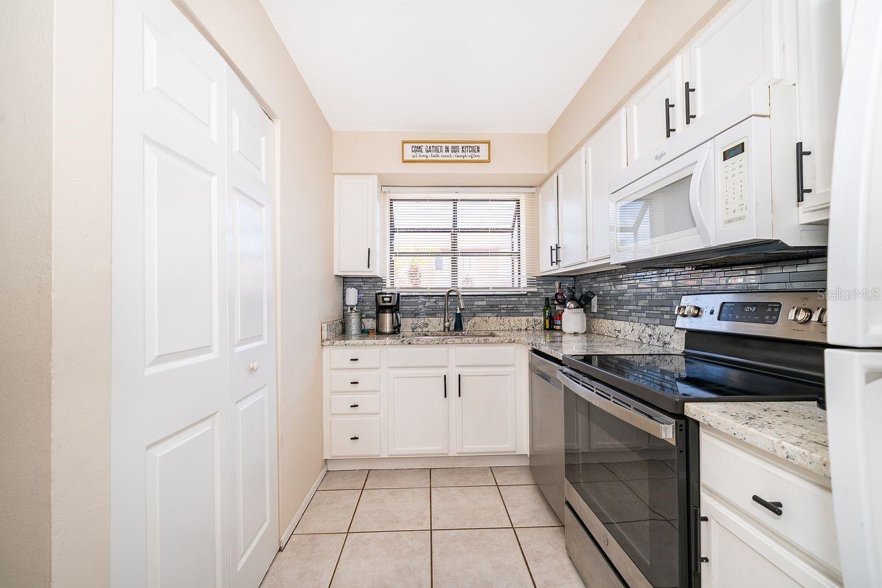 DEERWOOD 04 - Residential