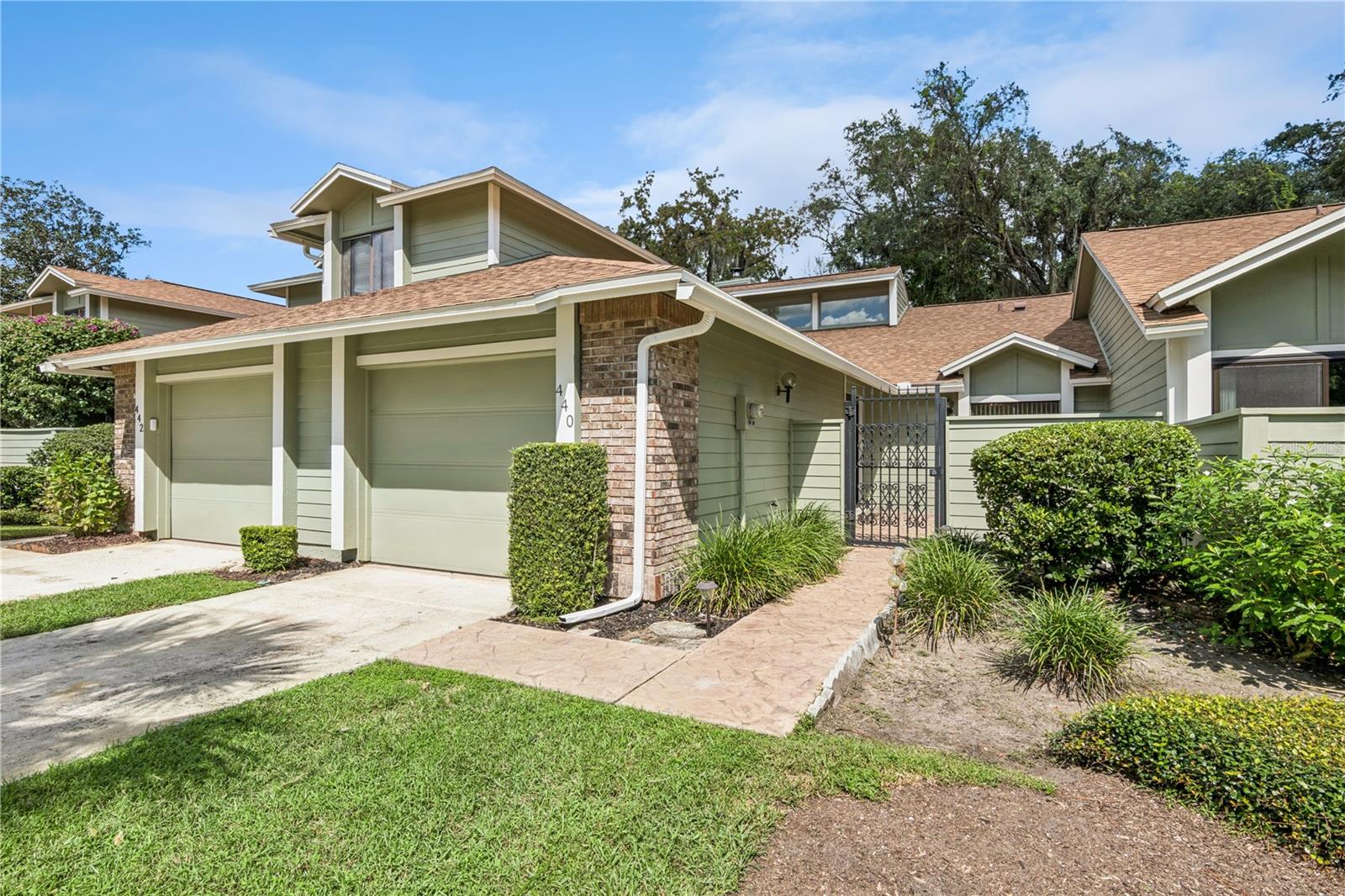 440 EVESHAM PLACE