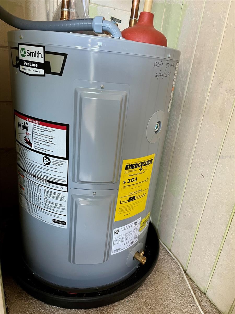 ON TOP OF THE WORLD - Residential