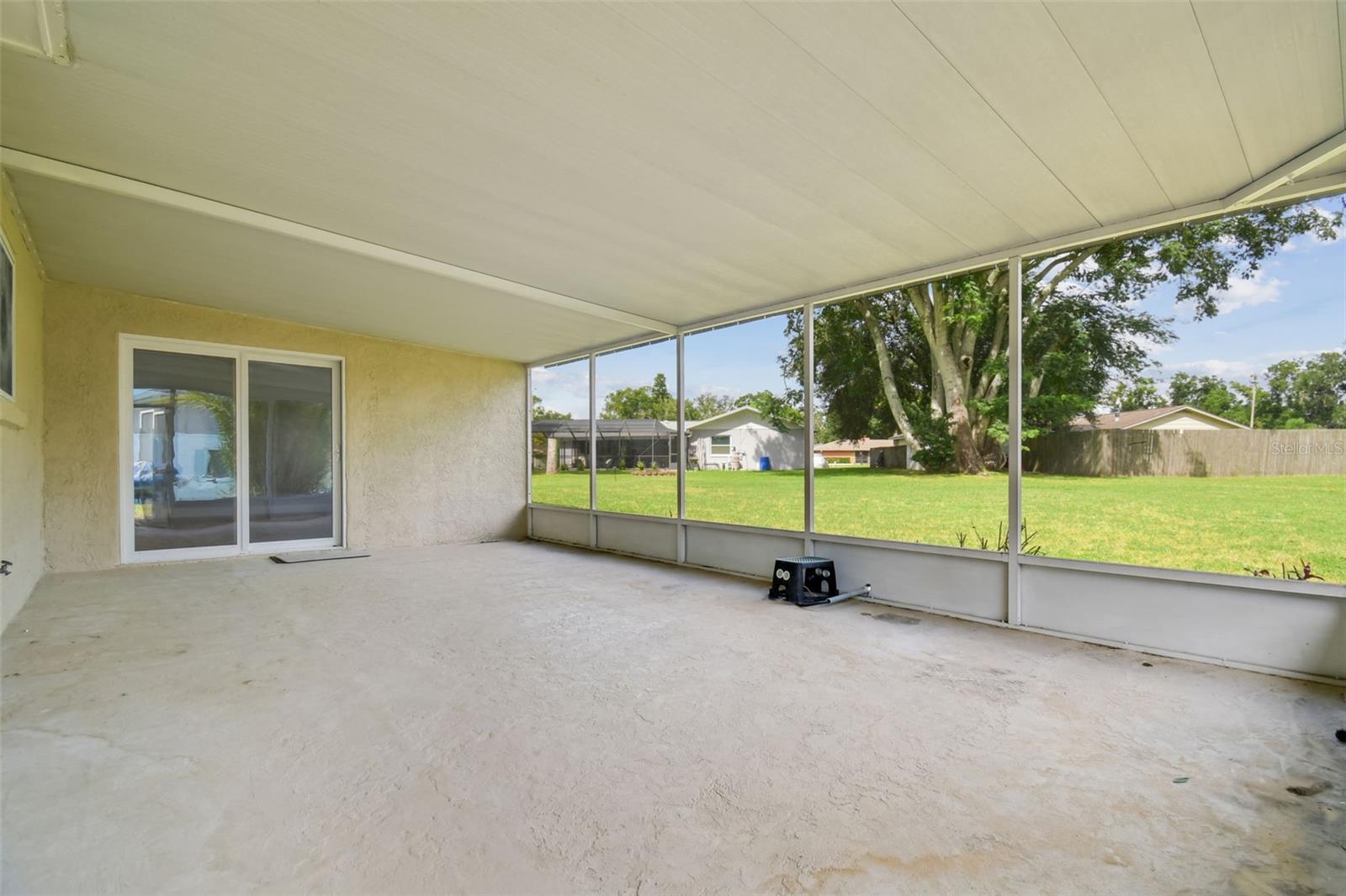 LAKE PADGETT ESTATES - Residential