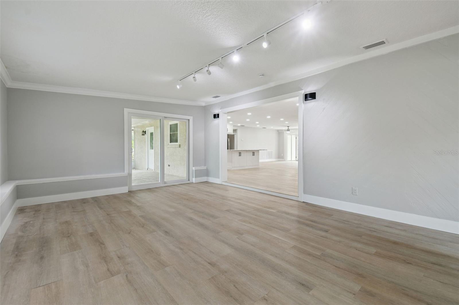 LAKE PADGETT ESTATES - Residential