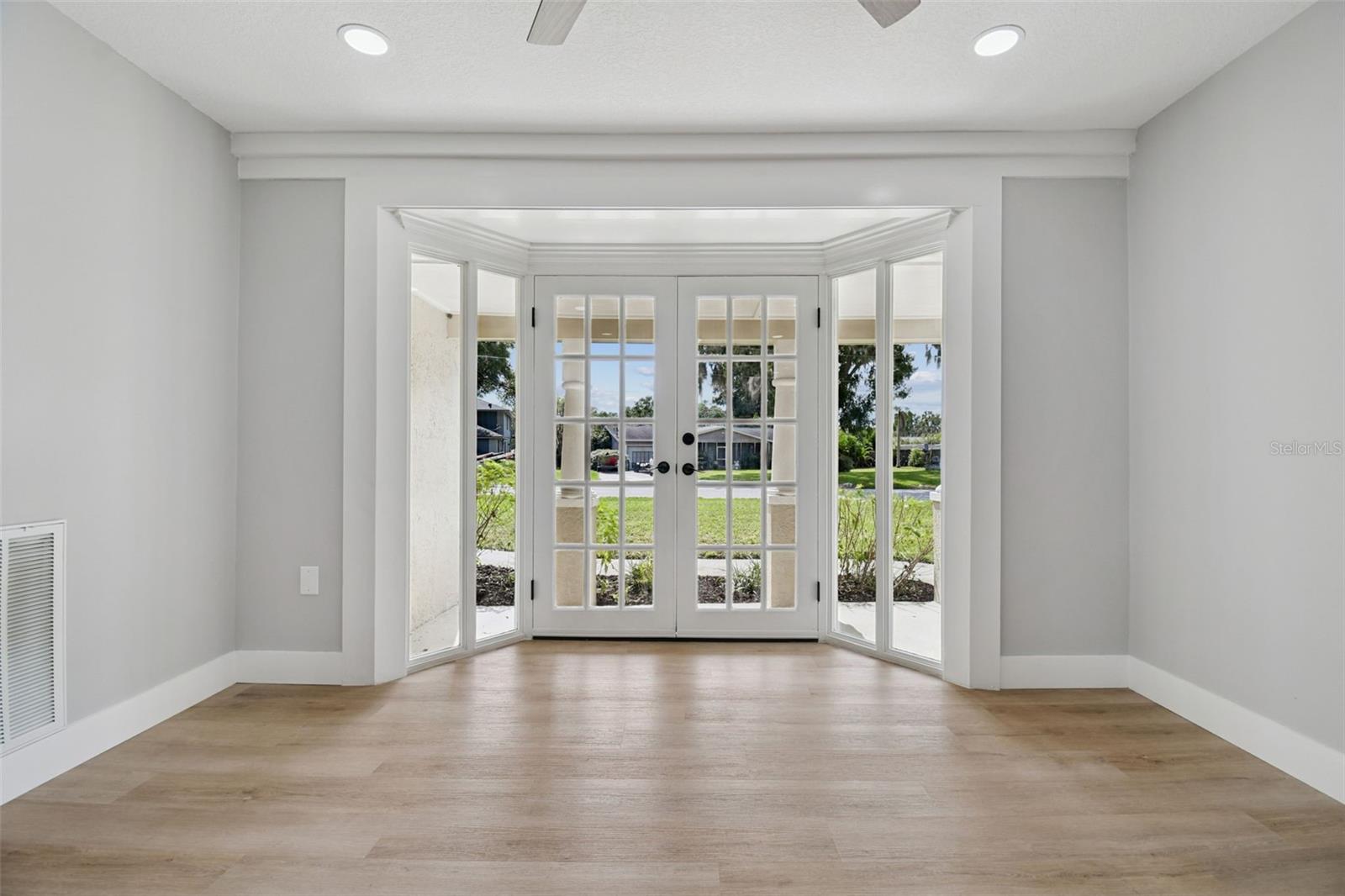LAKE PADGETT ESTATES - Residential