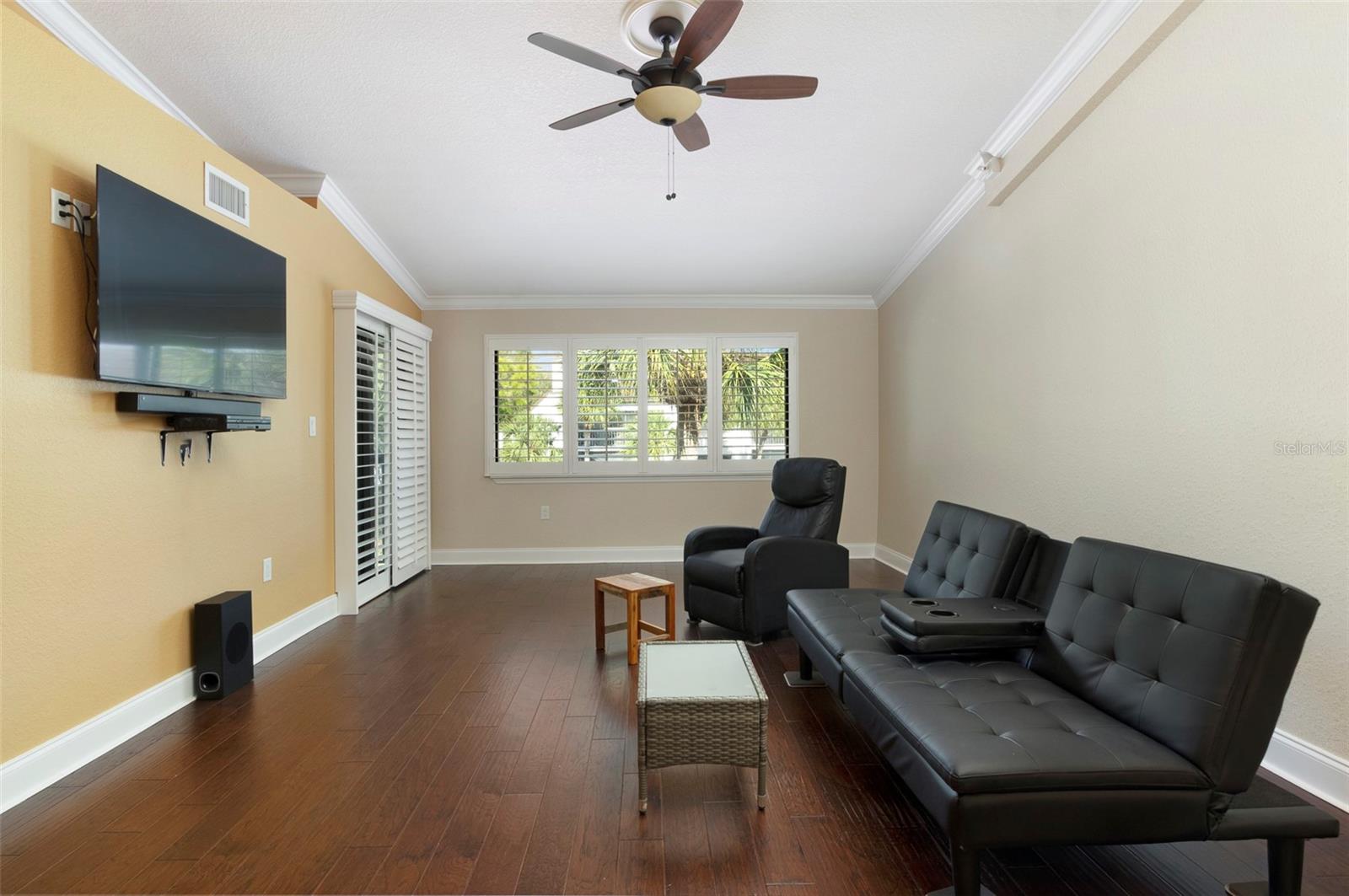 INVERNESS CONDO - Residential