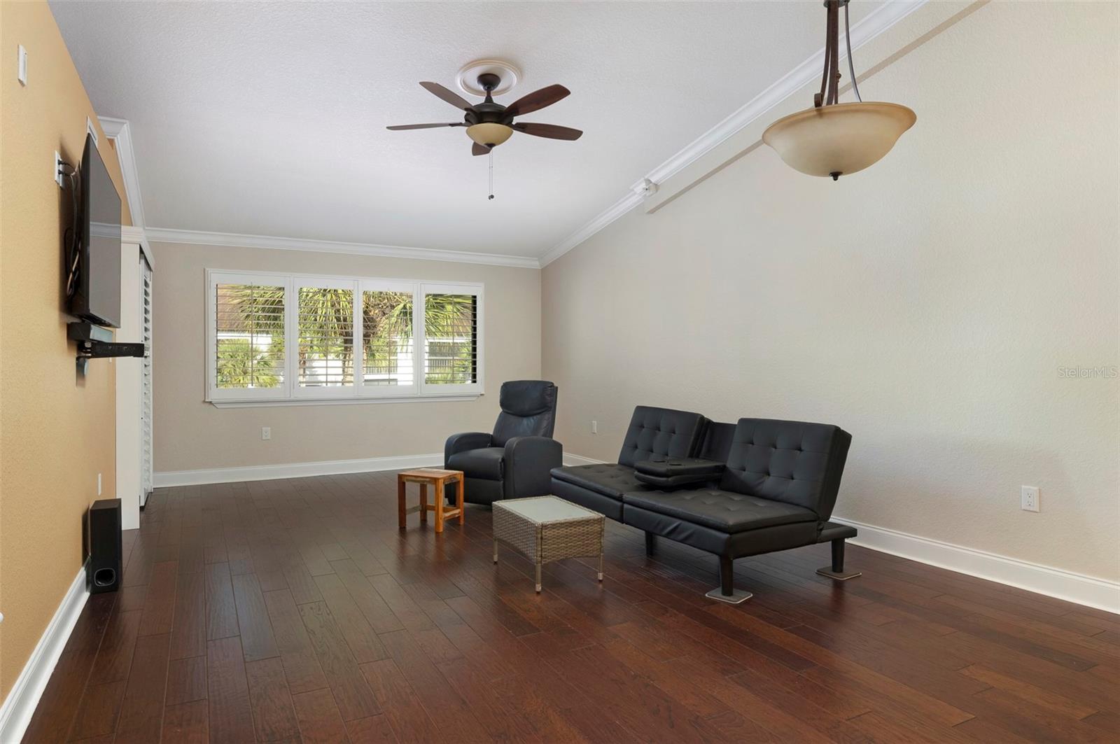 INVERNESS CONDO - Residential