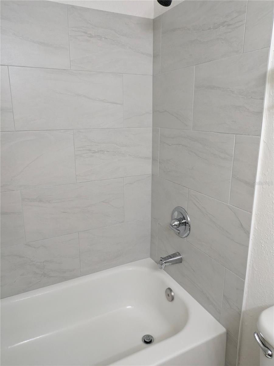 AVALON CONDO - Residential