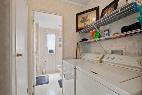 A home in FROSTPROOF
