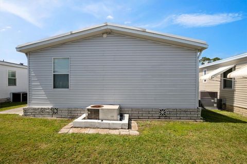 A home in FROSTPROOF