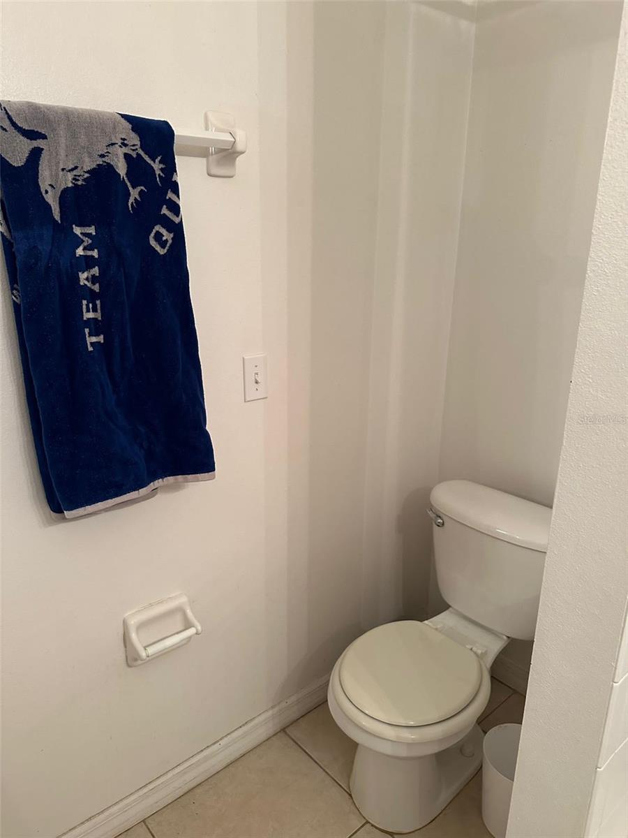 SUNSET LAKES PH 01 - Residential