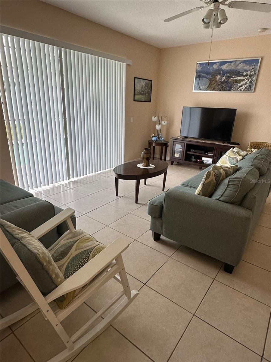 SUNSET LAKES PH 01 - Residential