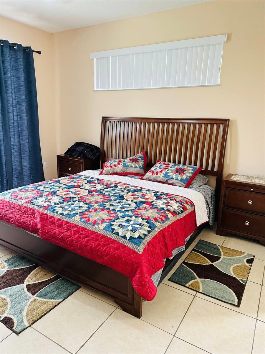 SUNSET LAKES PH 01 - Residential