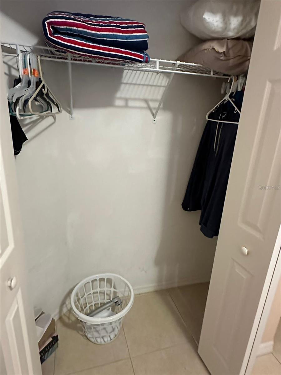 SUNSET LAKES PH 01 - Residential