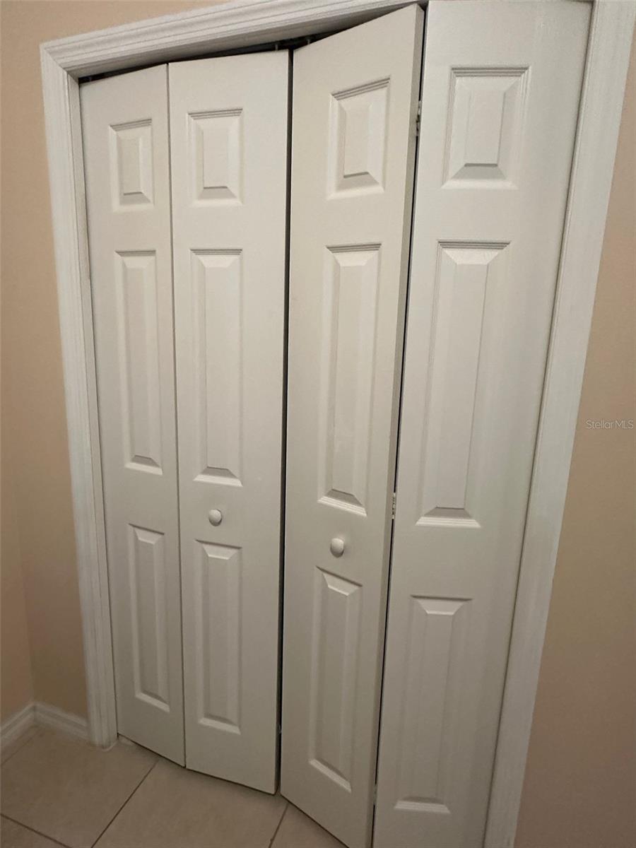 SUNSET LAKES PH 01 - Residential