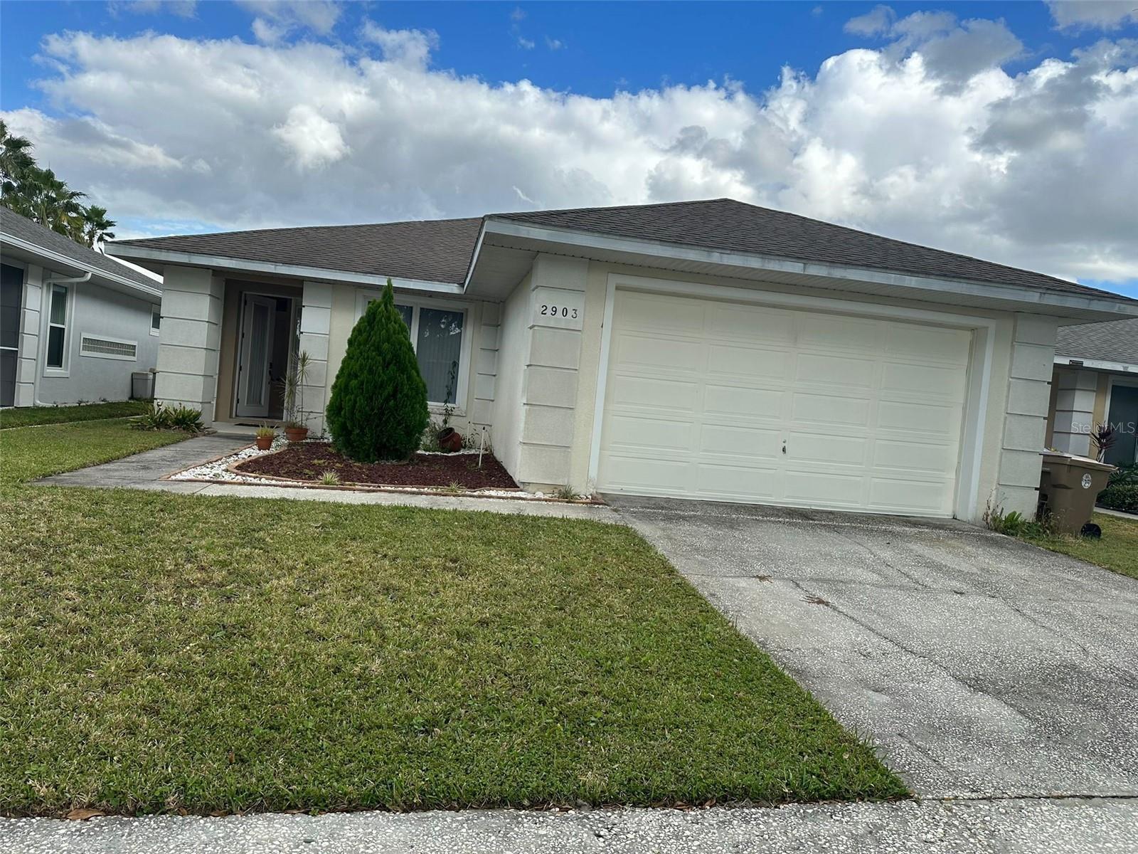 SUNSET LAKES PH 01 - Residential