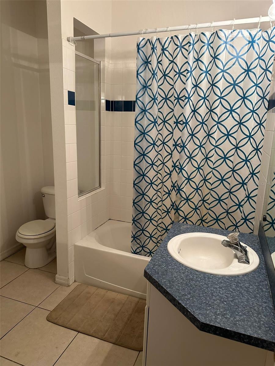 SUNSET LAKES PH 01 - Residential