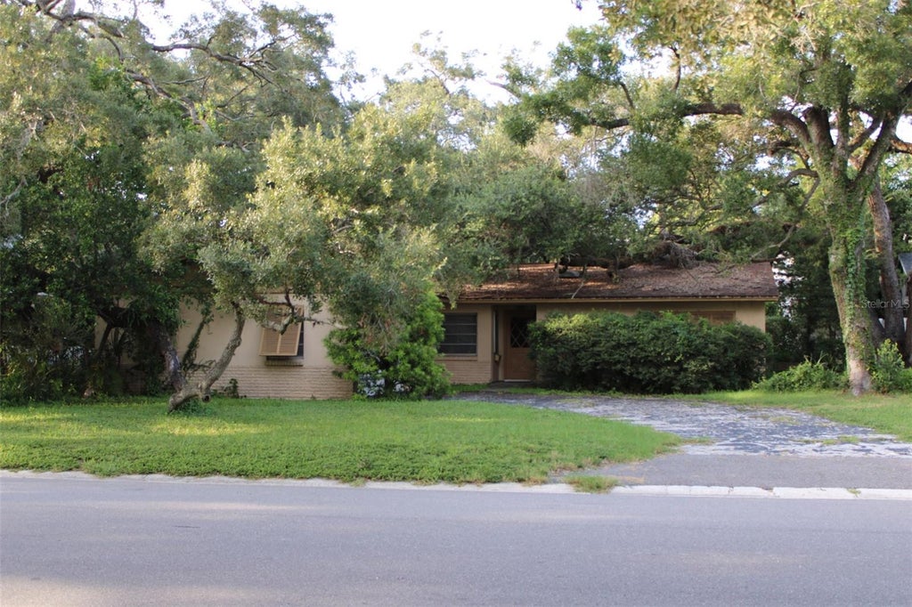 Photo of 4417 W Watrous Avenue, Tampa, FL 33629 (MLS # TB8549362)