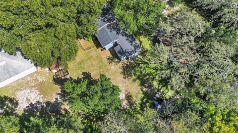 A home in LAKELAND