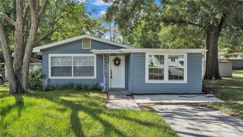 A home in LAKELAND