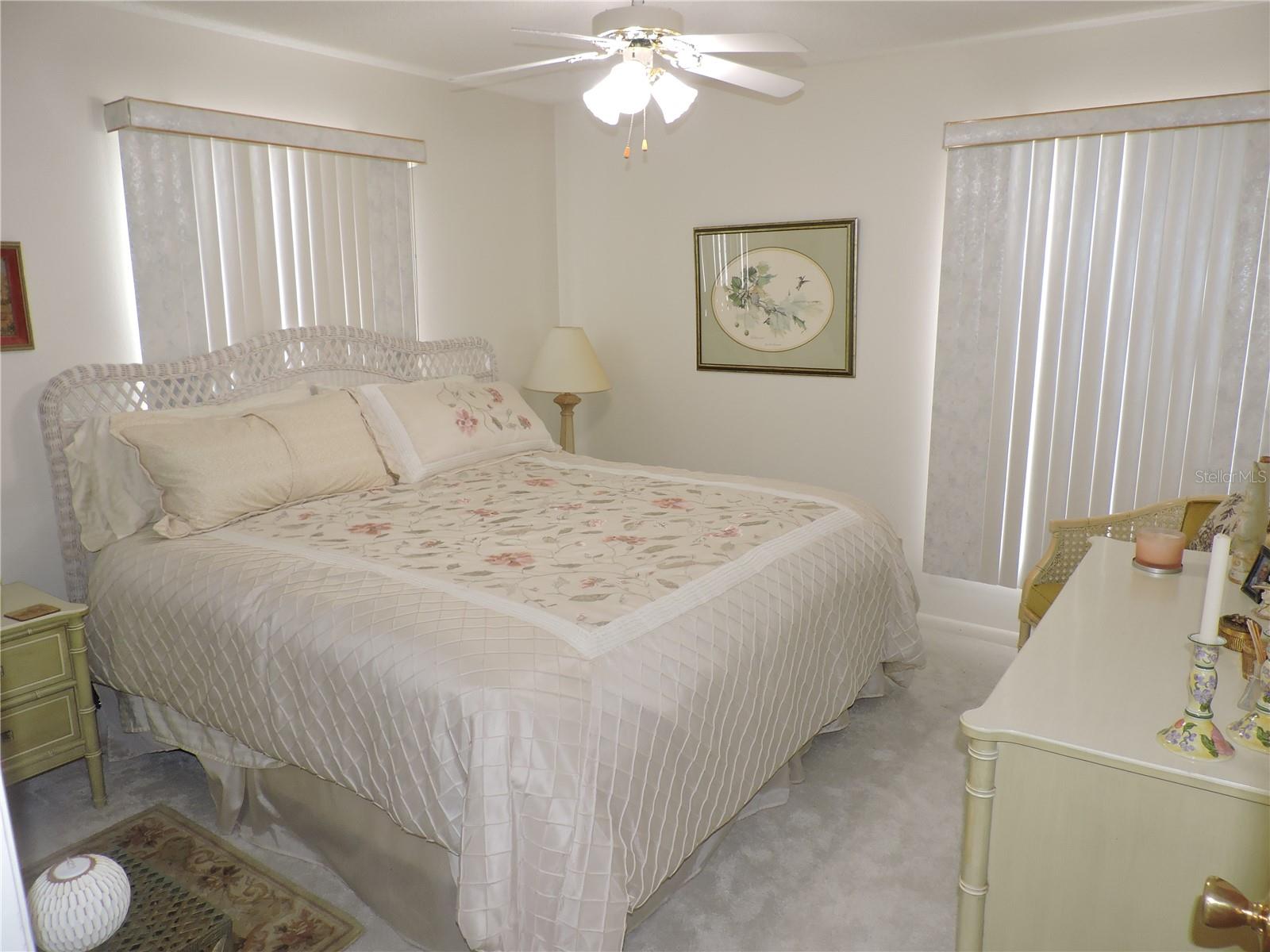 THOUSAND ROSES - Residential
