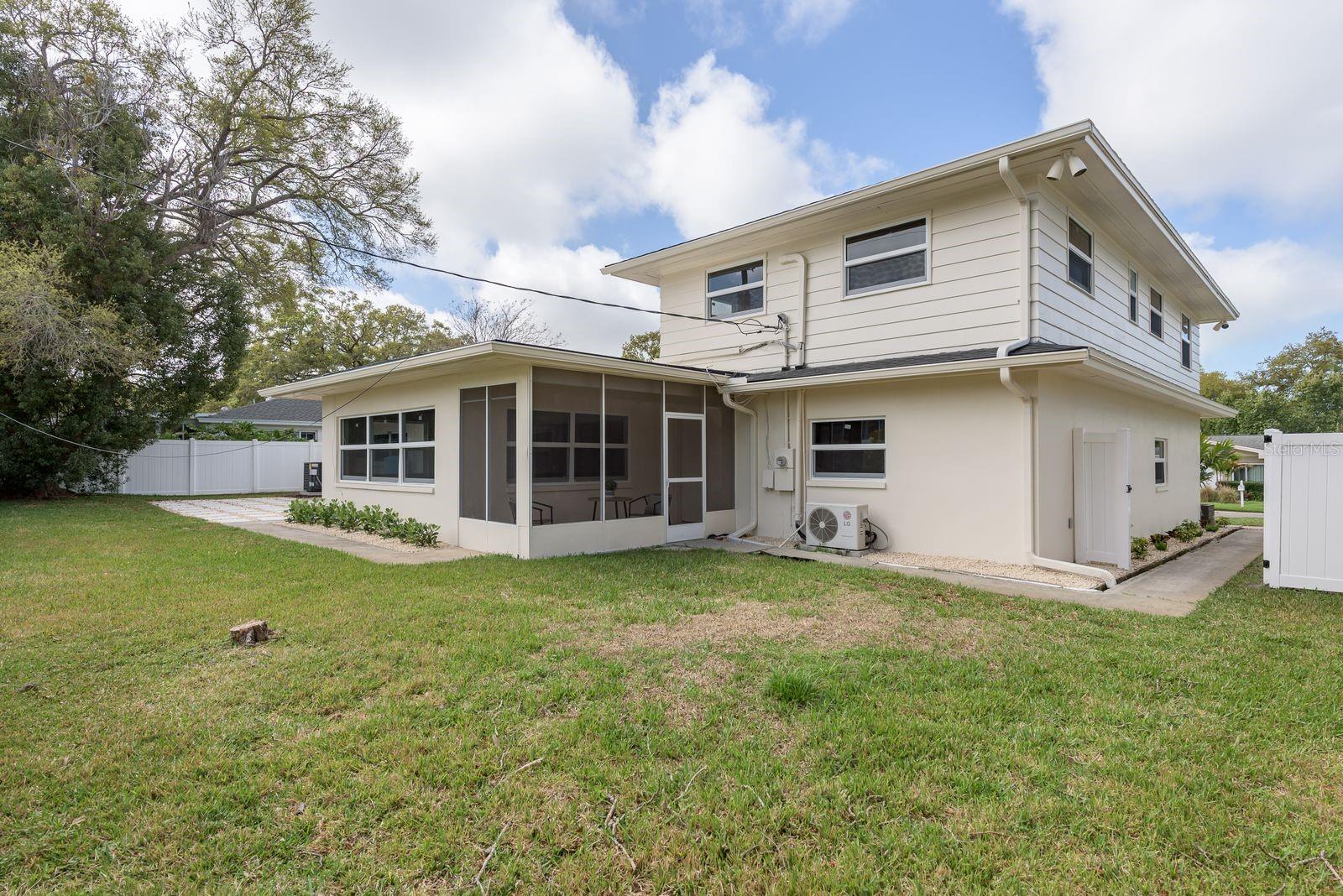 FAIRWAY ESTATES 4TH ADD - Residential