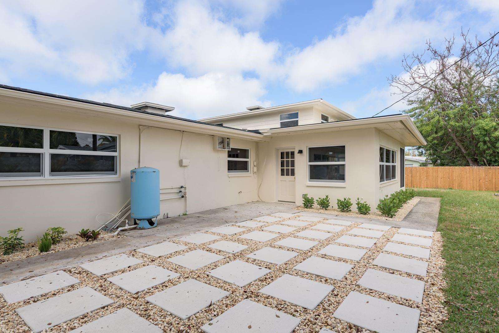 FAIRWAY ESTATES 4TH ADD - Residential