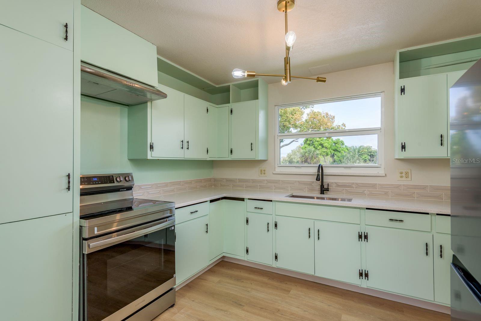 FAIRWAY ESTATES 4TH ADD - Residential