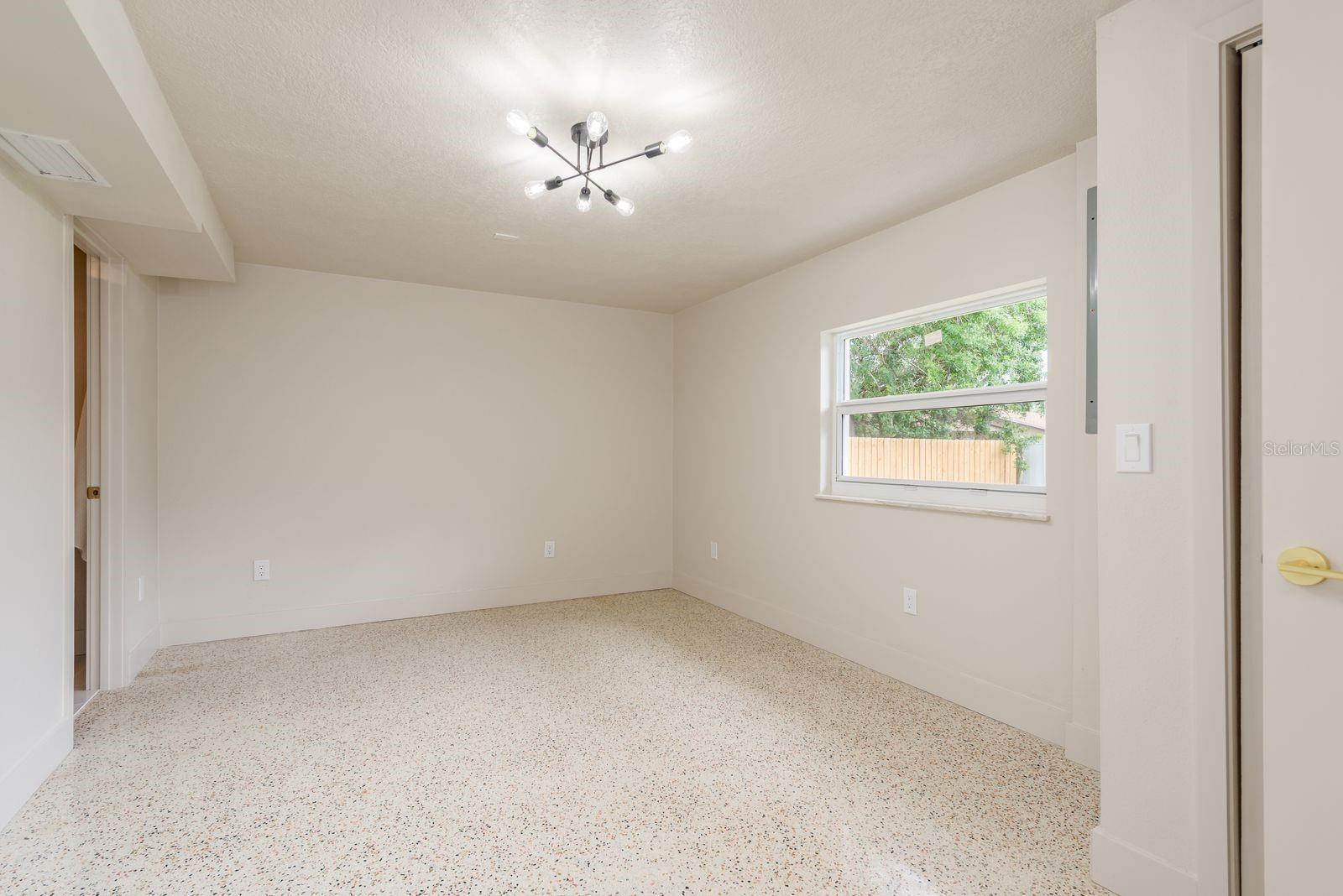 FAIRWAY ESTATES 4TH ADD - Residential