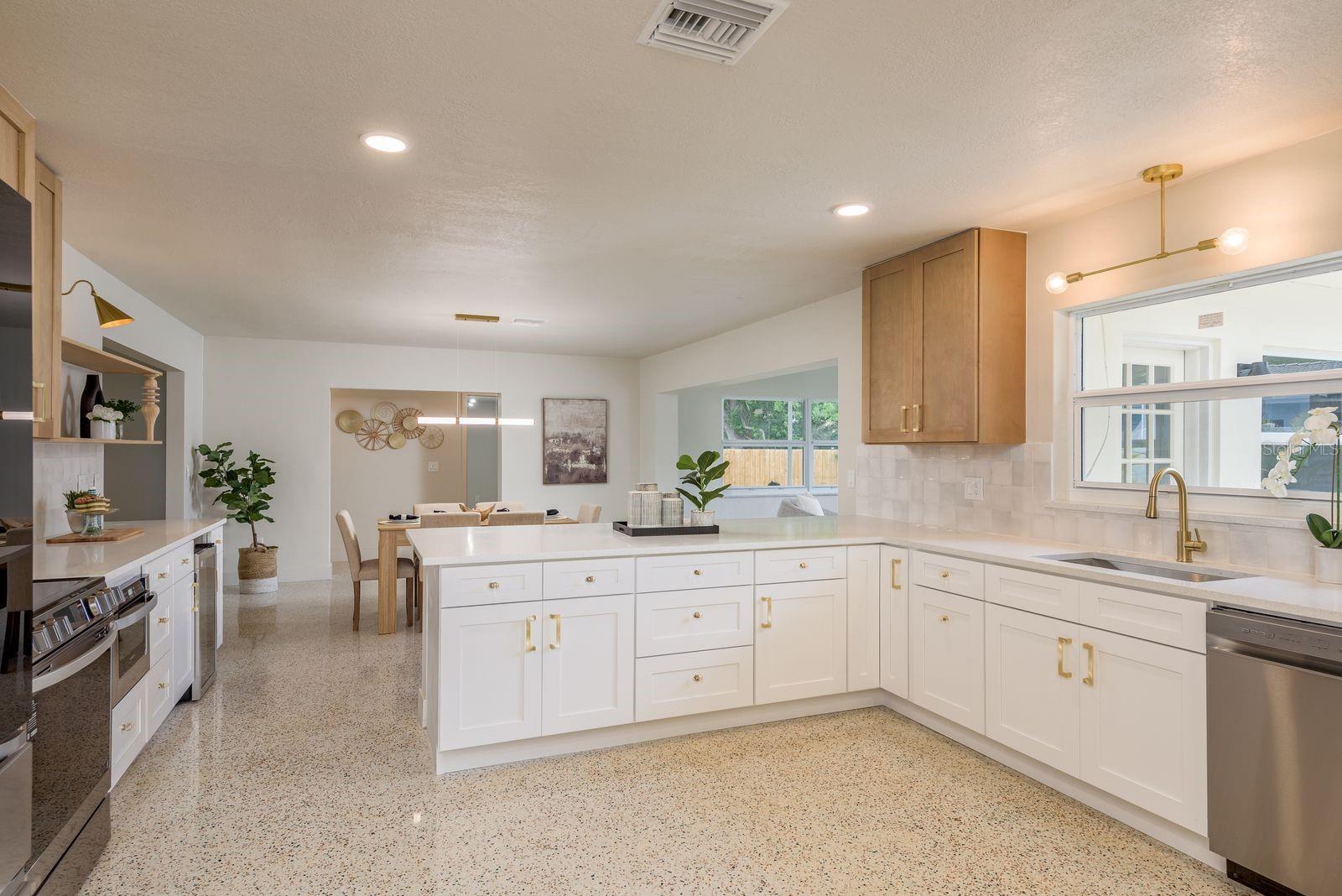 FAIRWAY ESTATES 4TH ADD - Residential