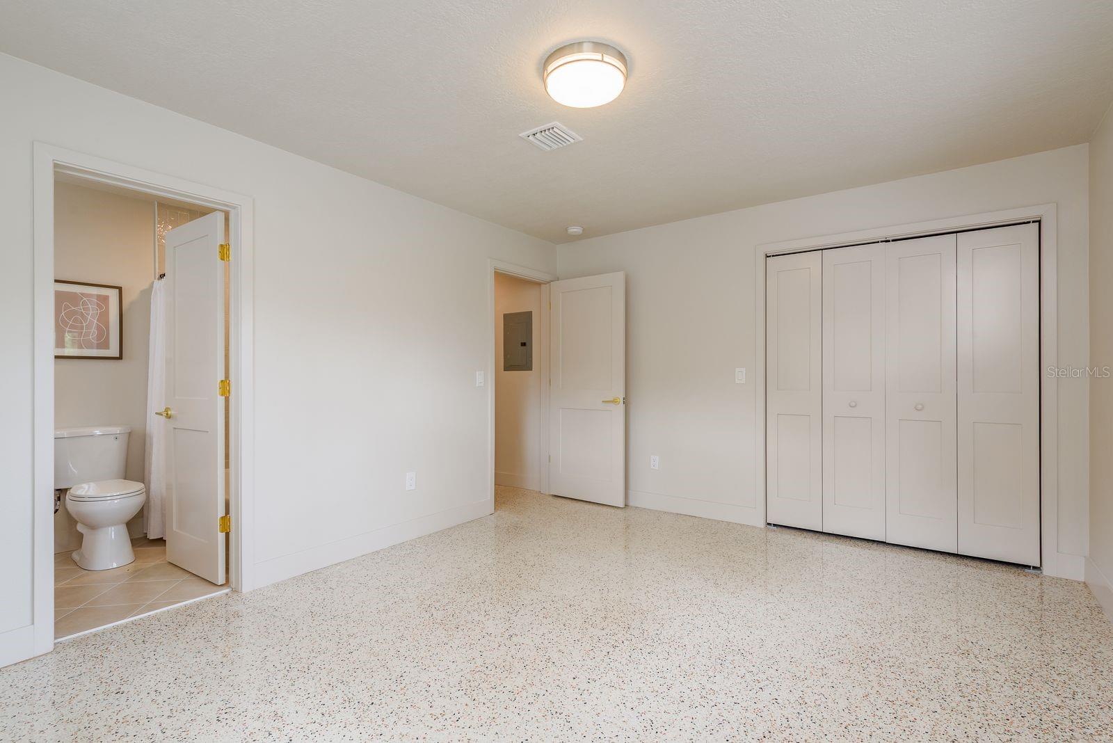 FAIRWAY ESTATES 4TH ADD - Residential