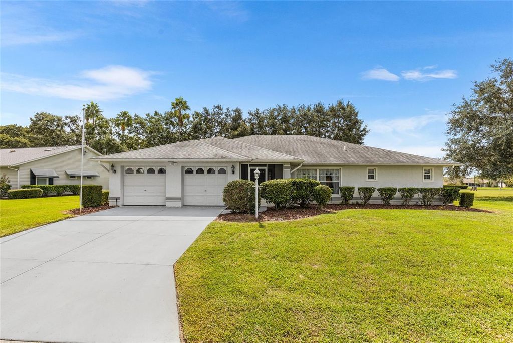 Photo of 5606 Laver Street, Leesburg, FL 34748 (MLS # G5102950)