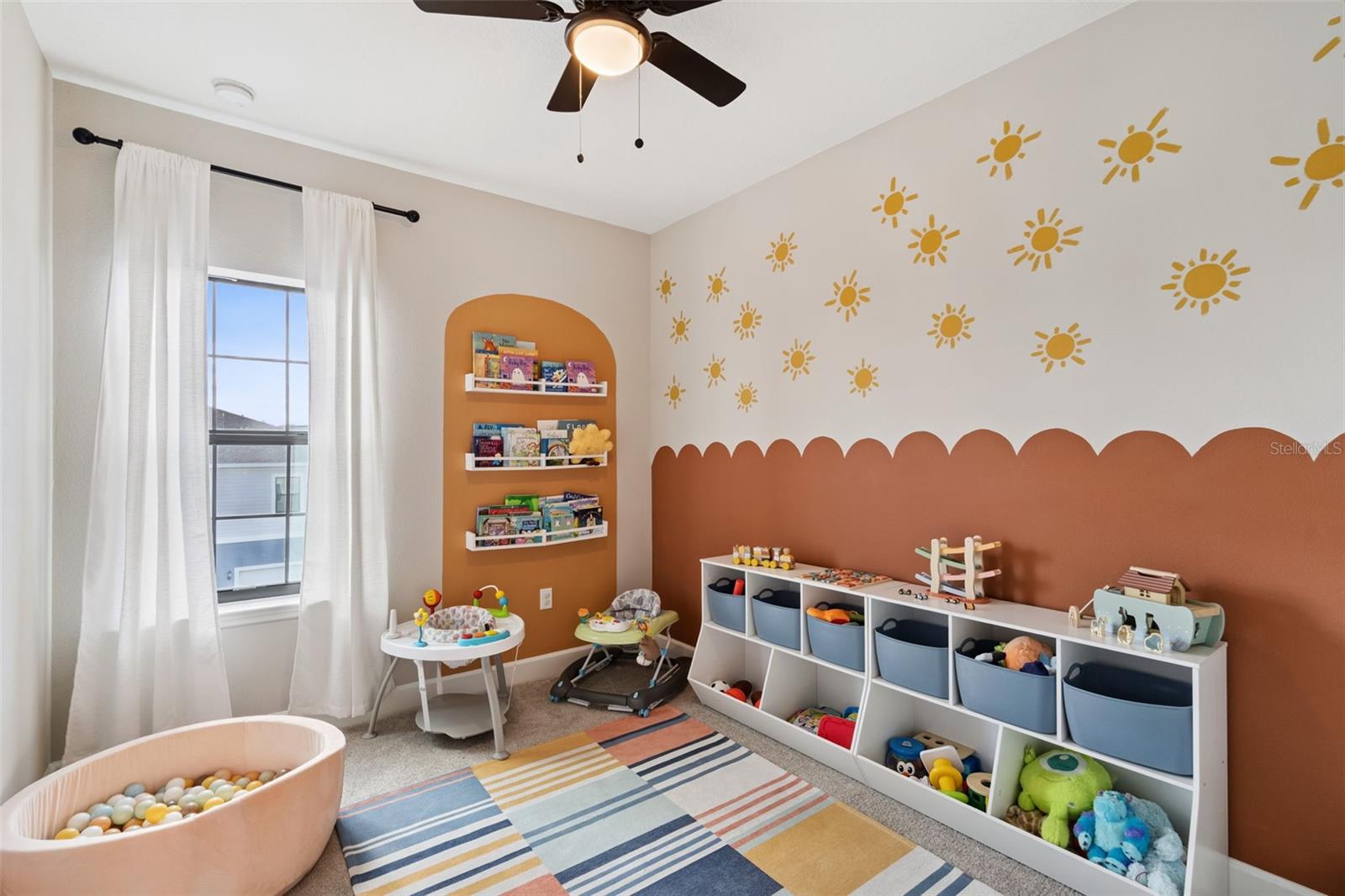 SEMINOLE CROSSING TOWNHOMES - Residential