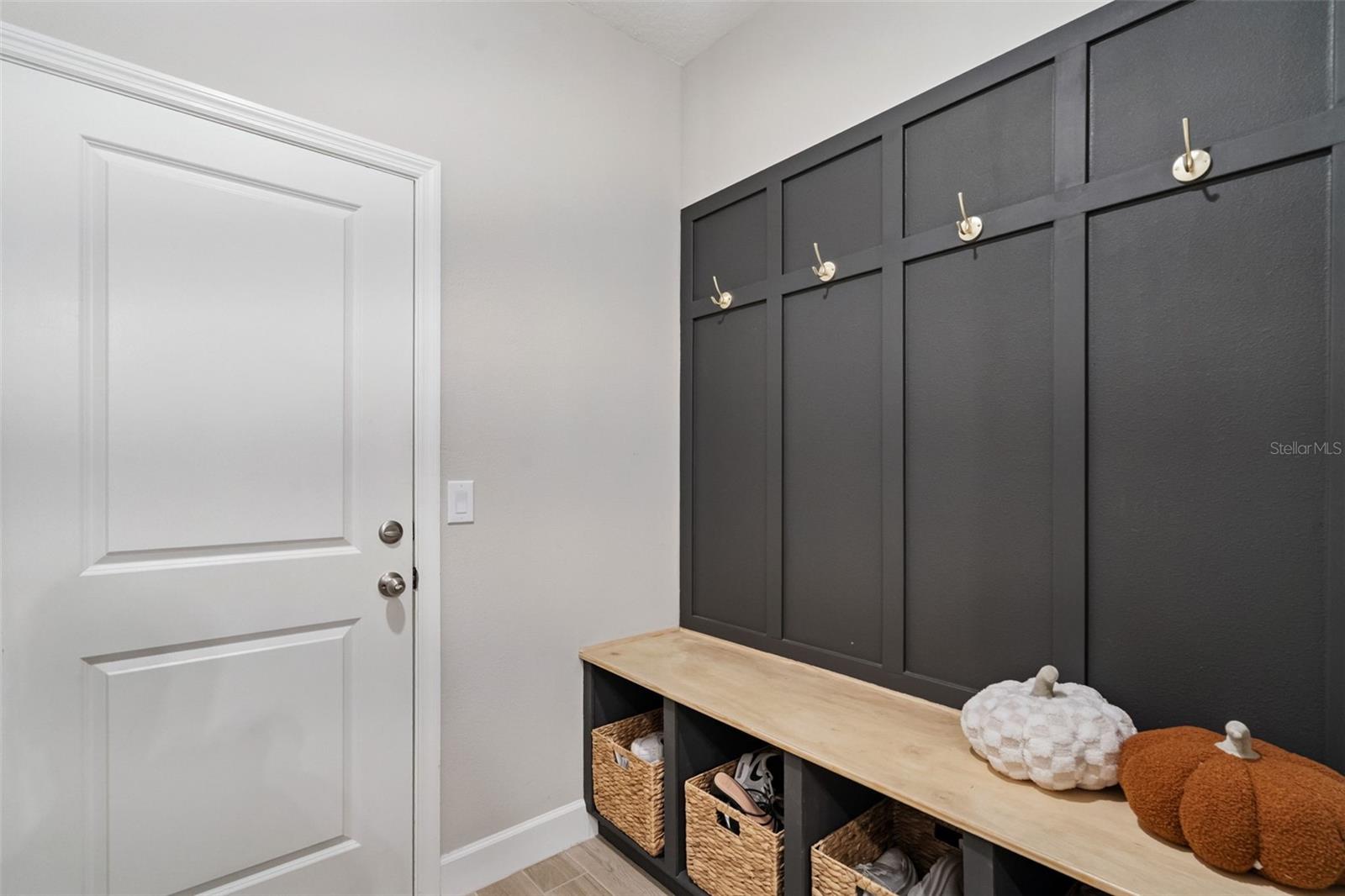 SEMINOLE CROSSING TOWNHOMES - Residential