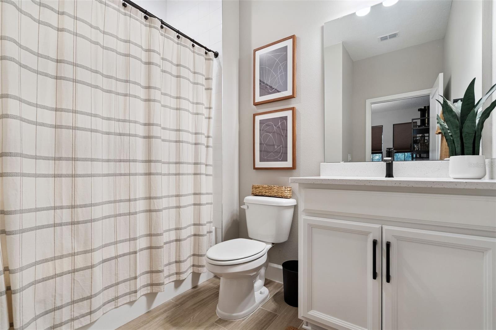 SEMINOLE CROSSING TOWNHOMES - Residential