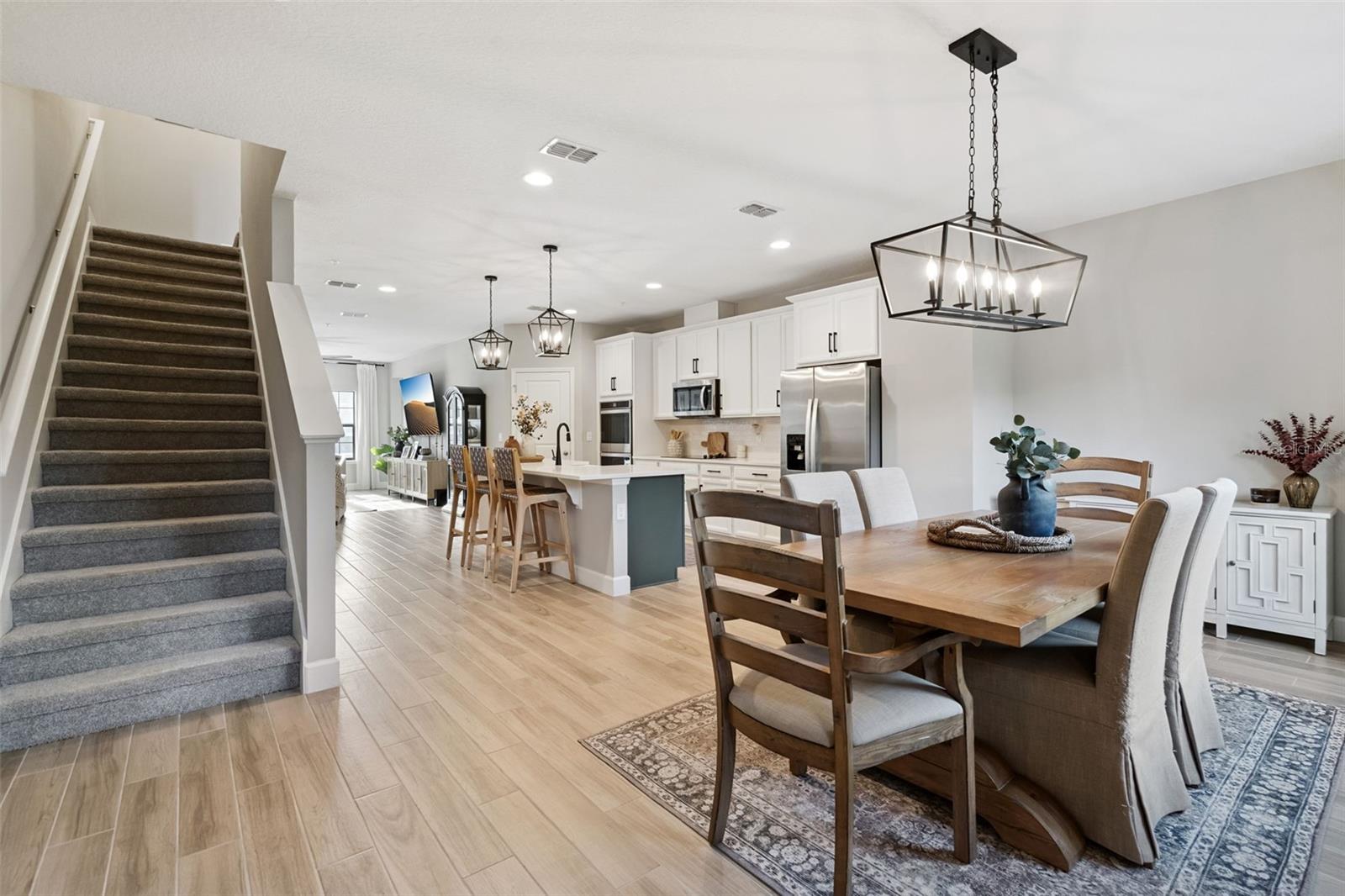 SEMINOLE CROSSING TOWNHOMES - Residential