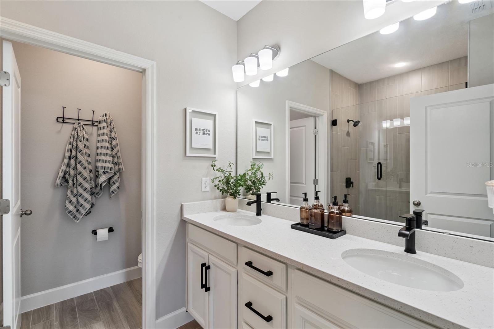 SEMINOLE CROSSING TOWNHOMES - Residential