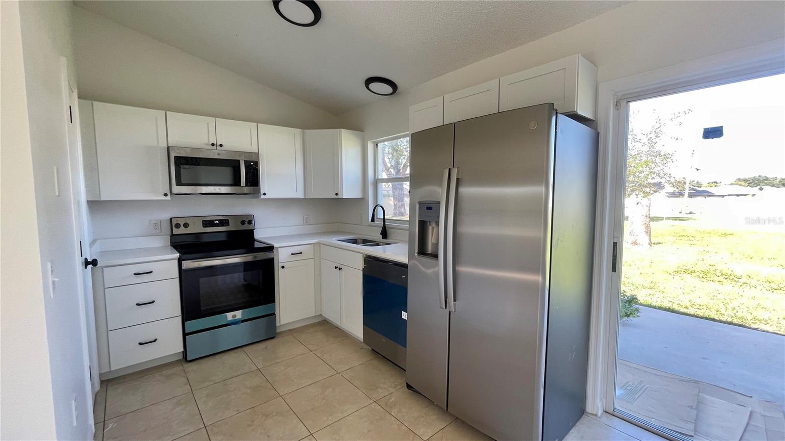 CREWS LAKE ESTATES - Residential