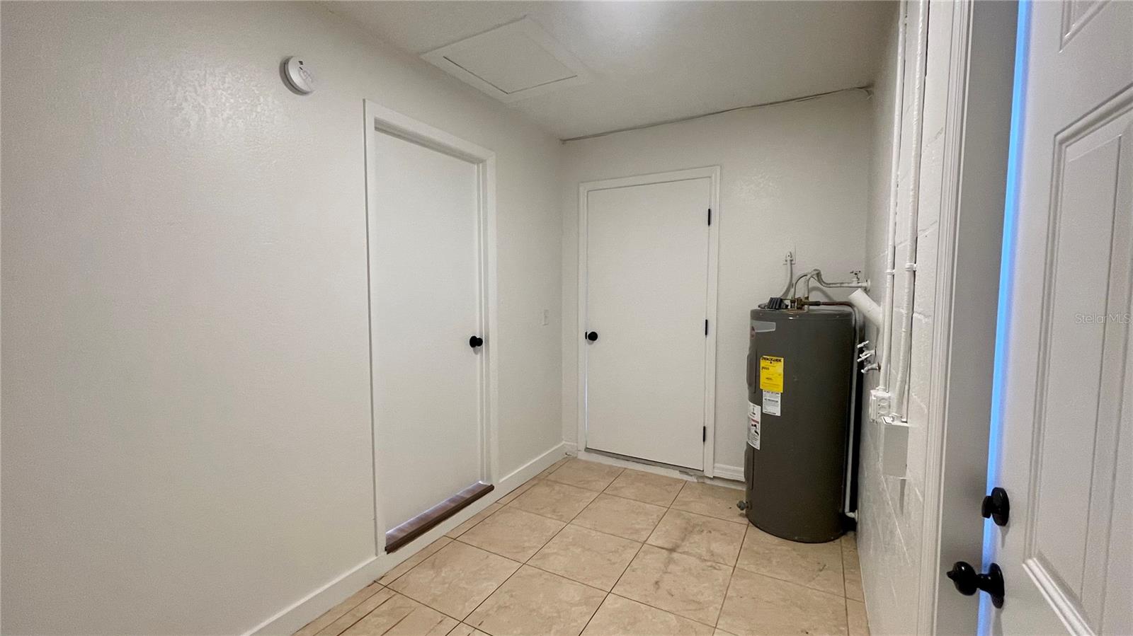 CREWS LAKE ESTATES - Residential