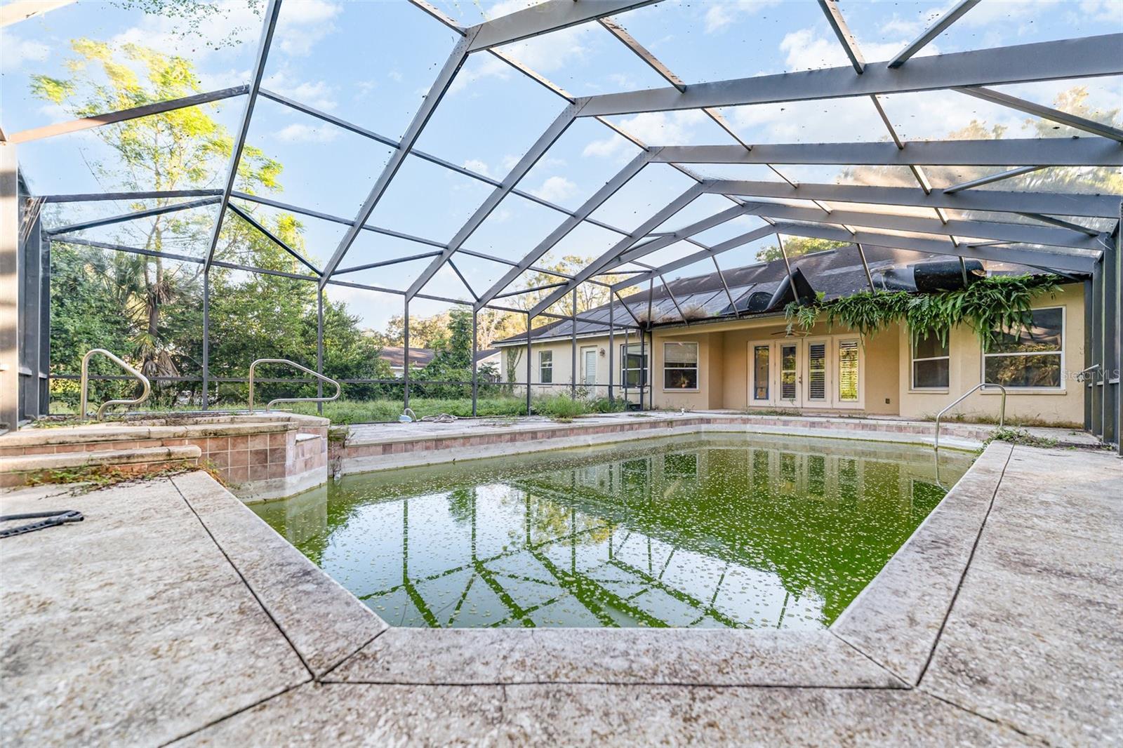 QUEENS POINT SUB - Residential