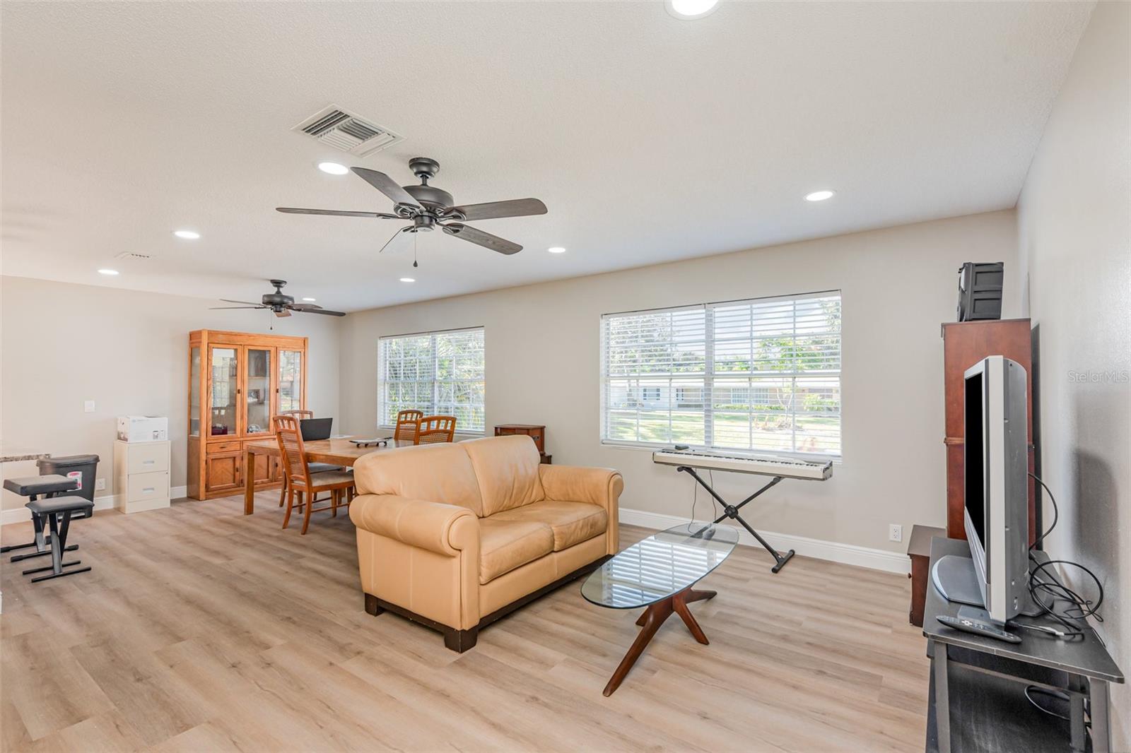 TOMOKA OAKS COUNTRY CLUB ESTATES - Residential