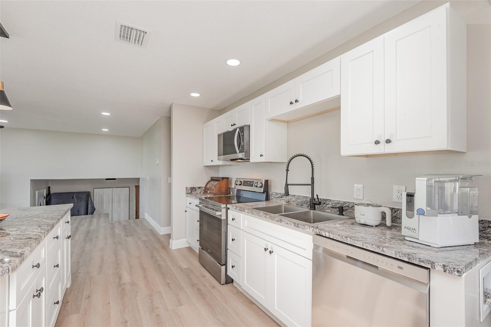 TOMOKA OAKS COUNTRY CLUB ESTATES - Residential