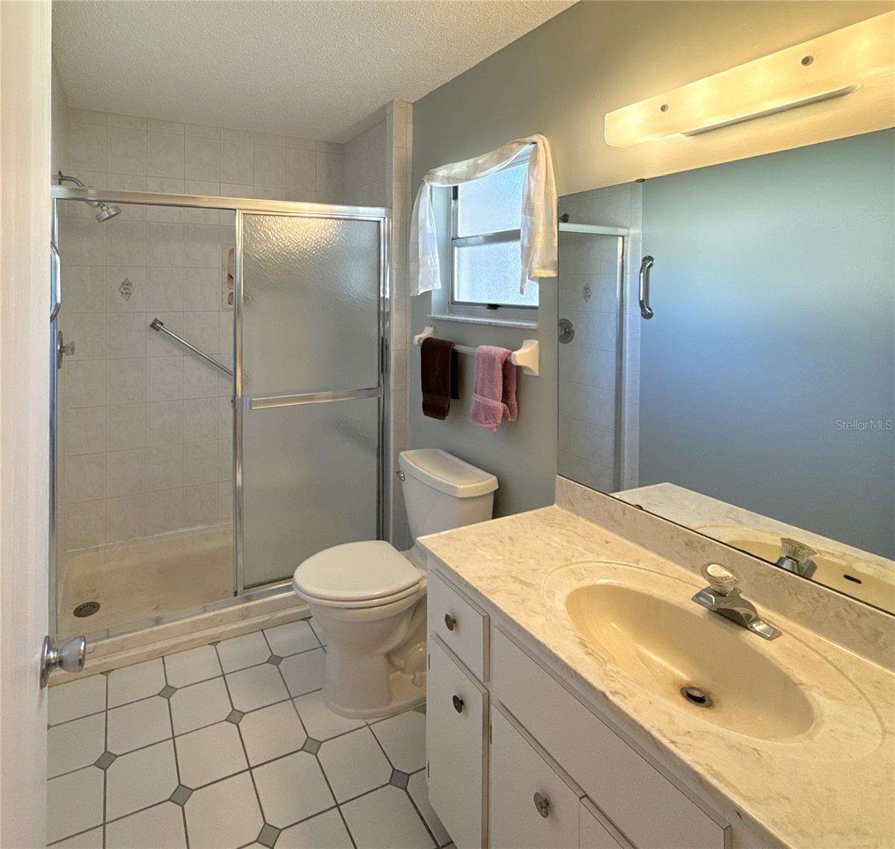 ON TOP OF THE WORLD - Residential